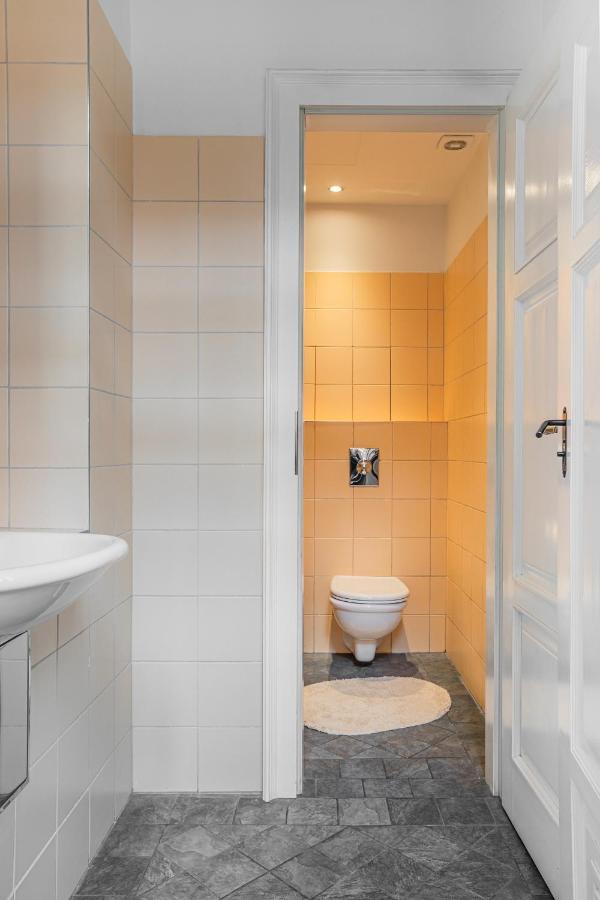 New Stylish 3 Suites Bedrooms Apt In Mala Strana - N2Nd Прага Экстерьер фото